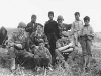 P062-2 > 1960. AFN, Bellefontaine. Les classes sur le terrain. Meziere, Fremaux, Dortel (tennis), Demont Jean-François.