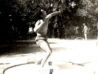 1958-09-P03