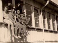 Où quelques militaires-athlètes affirment leur côté lézardier par un beau dimanche de printemps 1963.